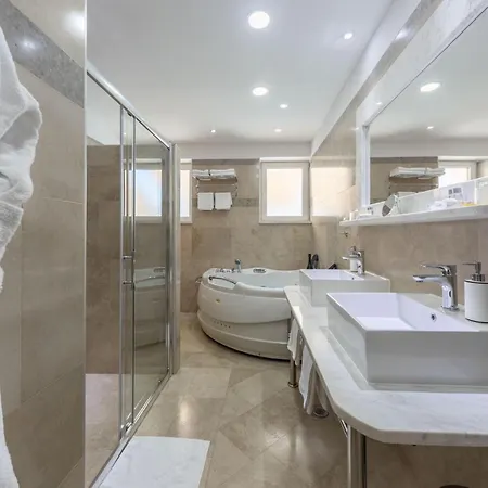 Stunning Home In Crikvenica בית נופש קריקווניצה