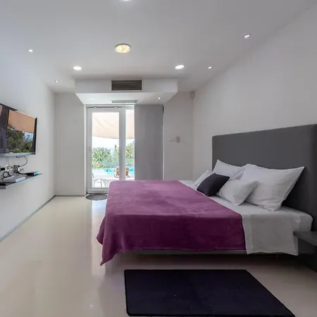 בית נופש Stunning Home In Crikvenica *
