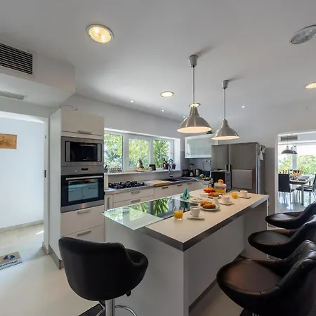 Stunning Home In Crikvenica * Crikvenica