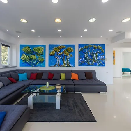 Stunning Home In Crikvenica